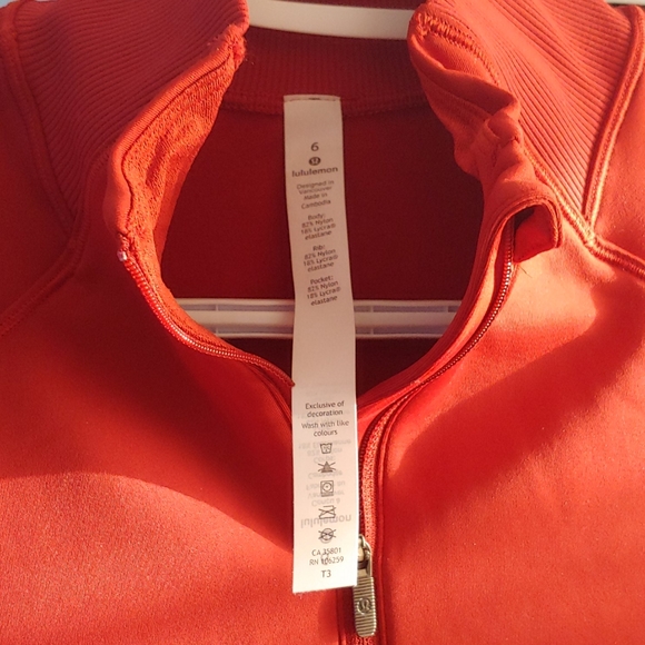 NWT Lululemon always alert 1/2 zip size 6 - Picture 3 of 12
